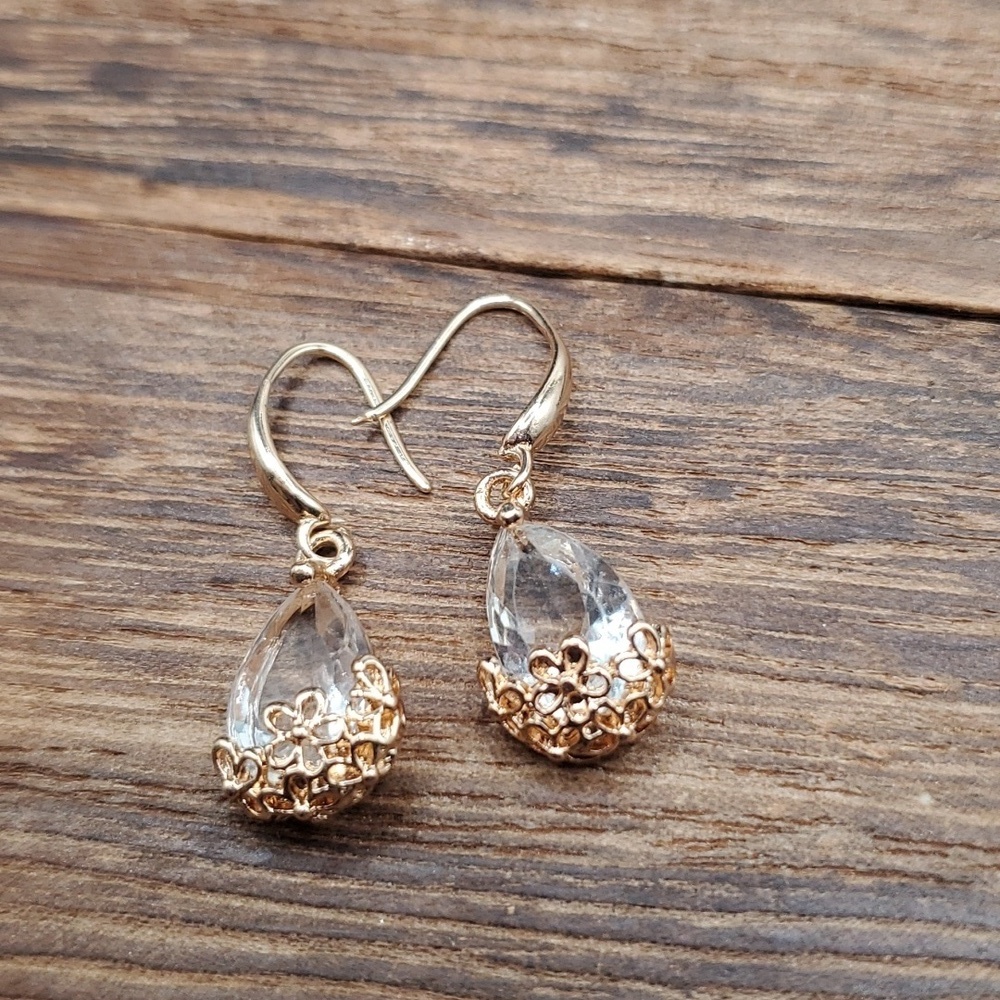 The queens ball E537 quality white crystal earrings
